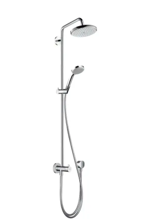 Hansgrohe-Duschsystem mit Kopf- und Handbrause in Chrom, montiert an einer vertikalen Halterung, verbunden mit einem flexiblen Schlauch.